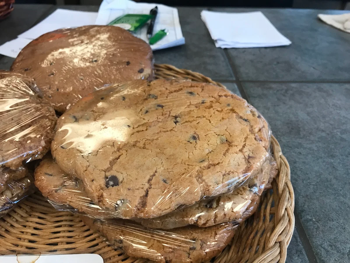 homemade chocolate chip giant cookie 巧克力豆大饼干